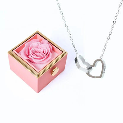 Roses Éternelles & Collier Personnalisé