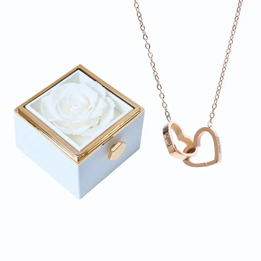 Roses Éternelles & Collier Personnalisé