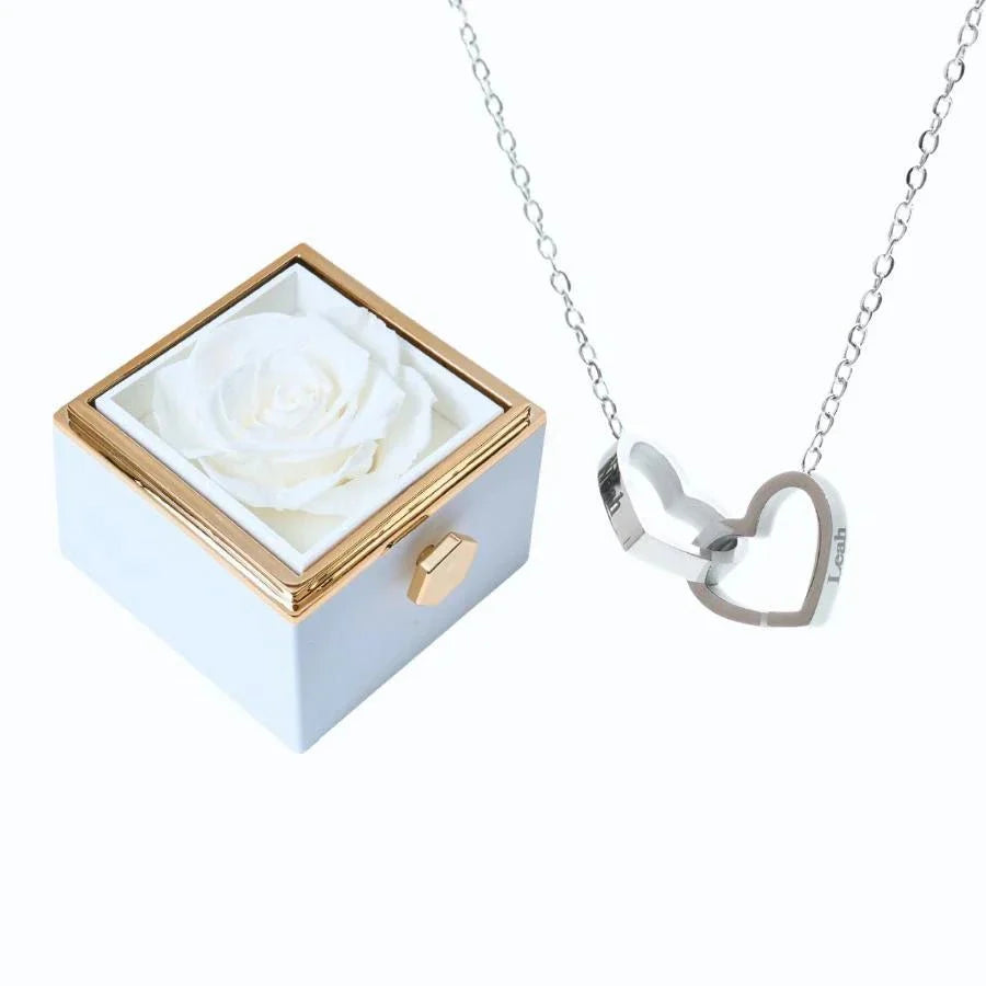 Roses Éternelles & Collier Personnalisé